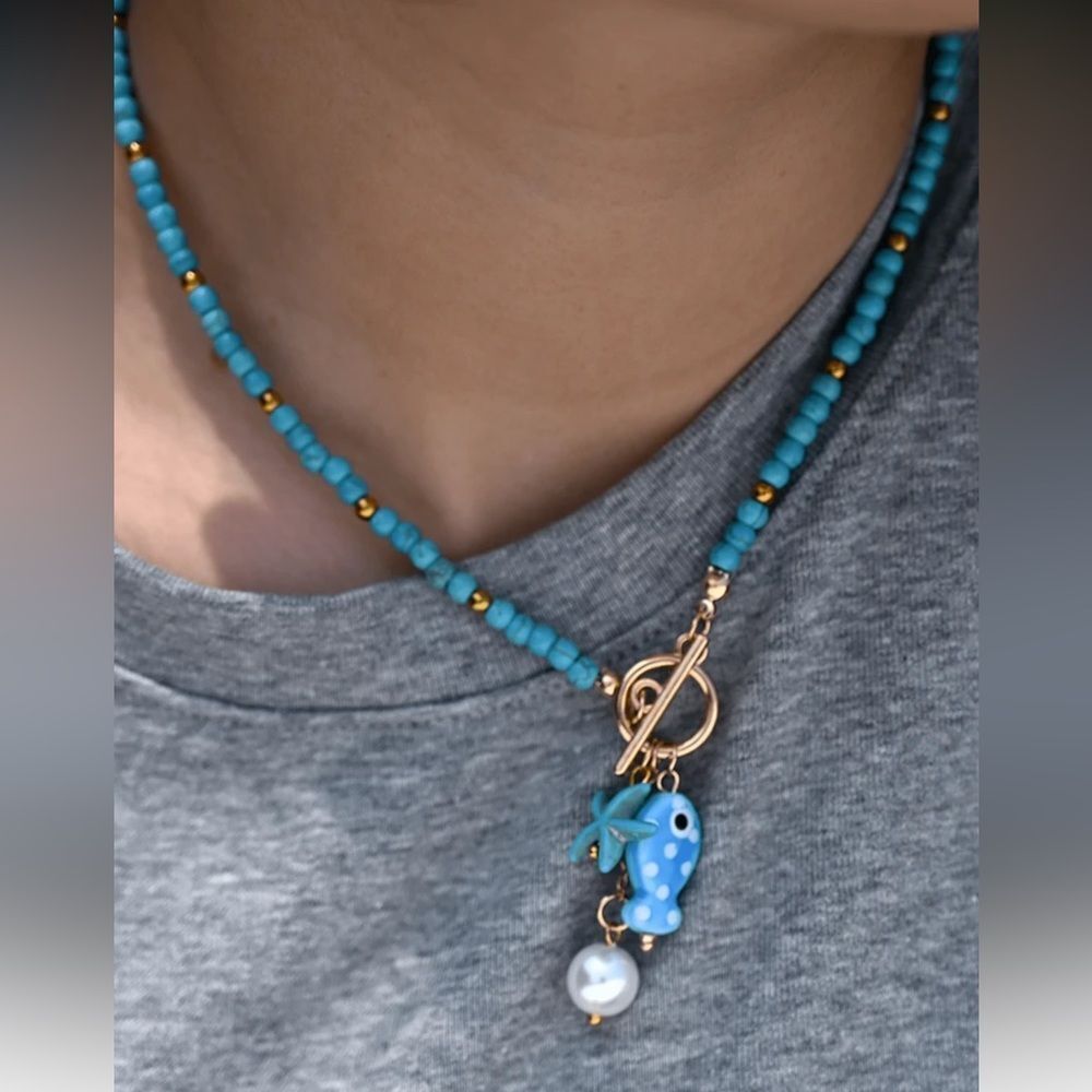 Blue Beaded Necklace with fish Charm M507 - Picture 2 of 3